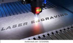 Cadeaux personnalisés gravés au laser sur bois
